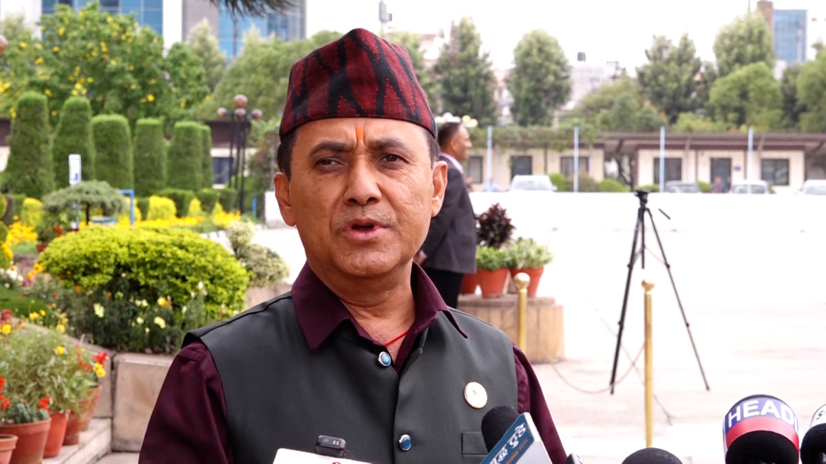 विशेष महाधिवेशन हुन्छ, पार्टी फुट्दैन : विश्वप्रकाश शर्मा